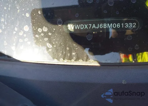 2011 Volkswagen Jetta 2.5L Se z USA, uszkodzony, nr VIN 3VWDX7AJ6BM061332